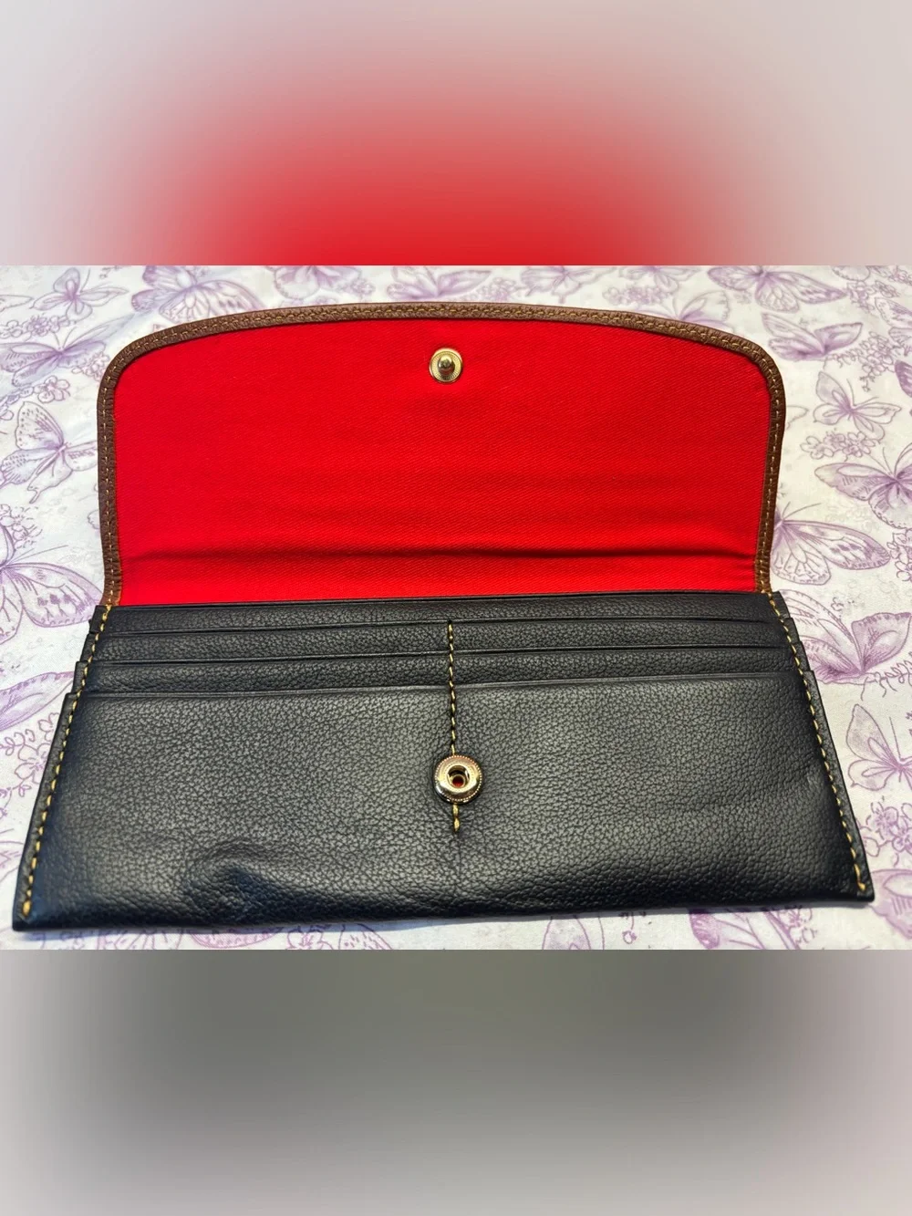 Dooney & Bourke classic dooney